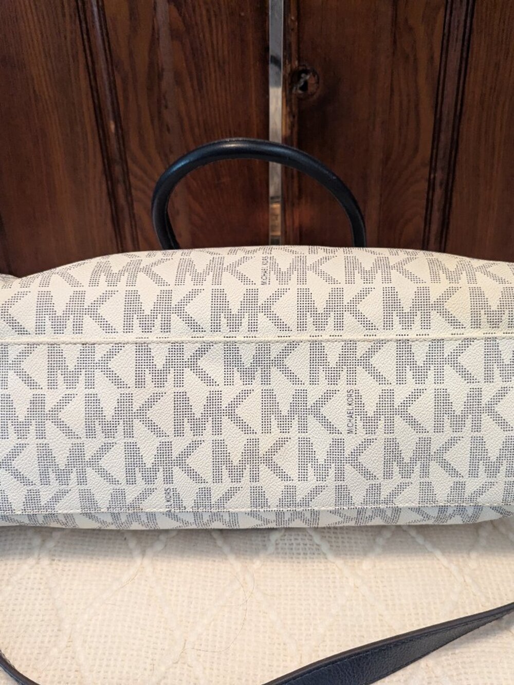 Michael Kors Hamilton Large White MK Logo Tote Bag Gold Chain Leather Trim‎ Bag - Picture 8 of 16